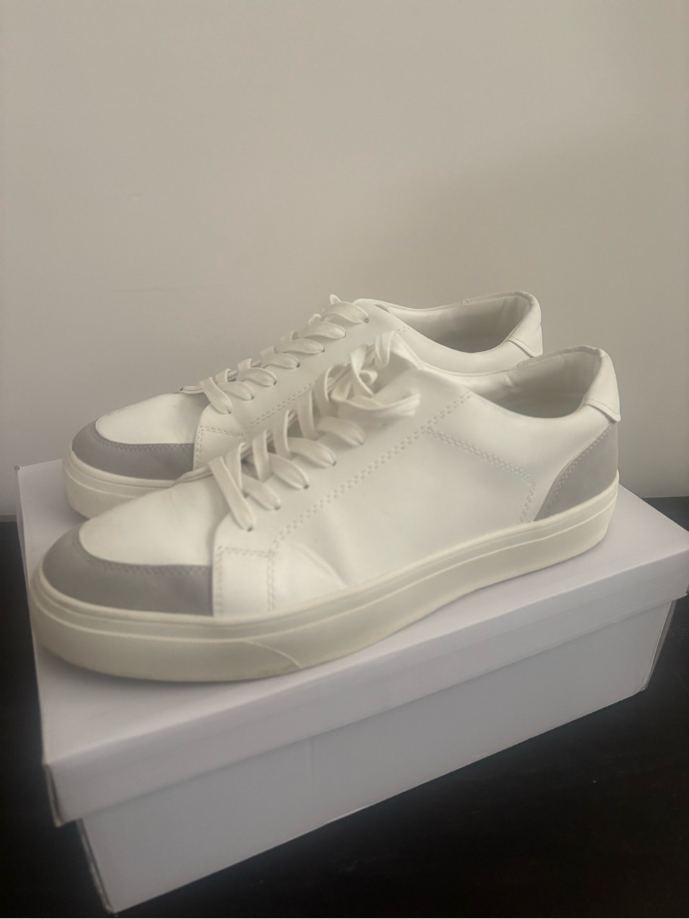 Vince White Leather Sneakers with Light Gray Accents